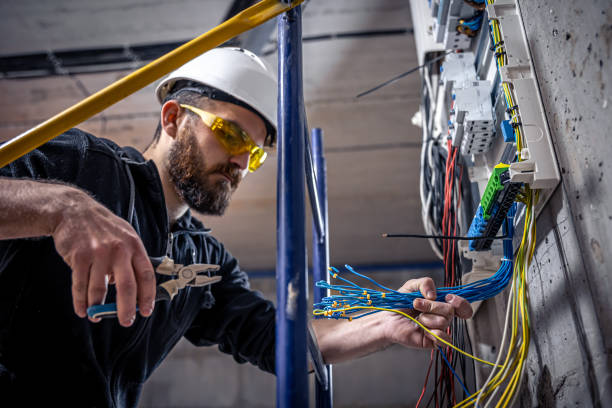 Best Emergency Electrical Repair  in Woodridge, IL